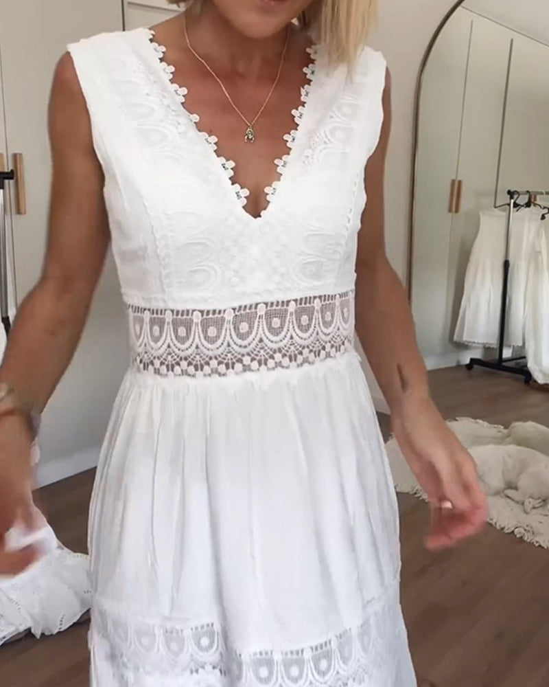 Kim | Vestido de encaje con escote en V
