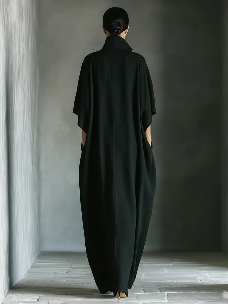 Caro - Vestido Maxi Negro Minimalista con Mangas de Kimono para Mujer