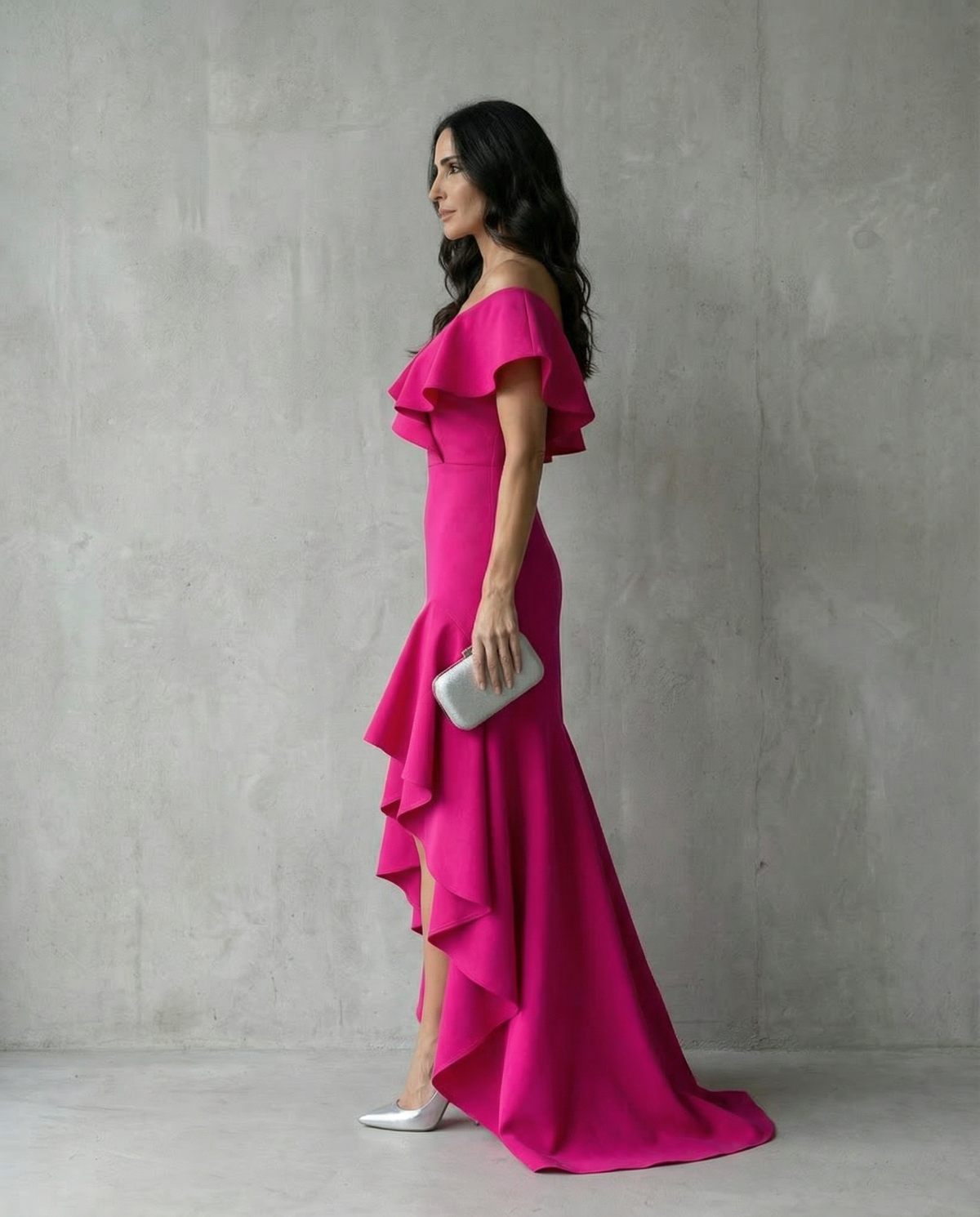 Isabel · Vestido elegante de Mujer con volantes y escote en V