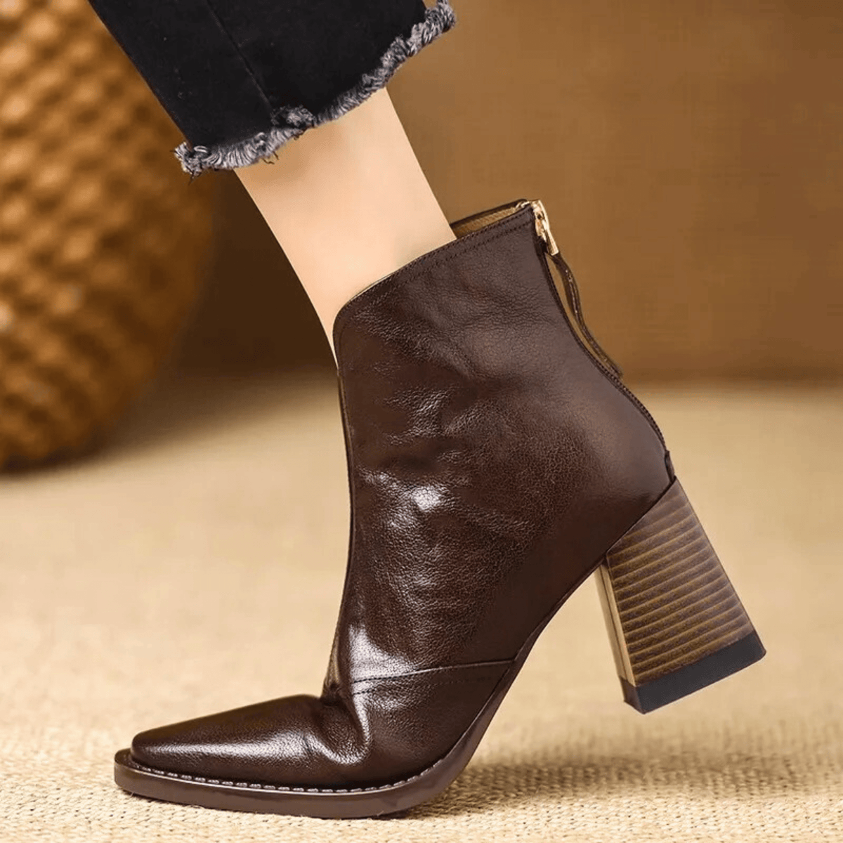 Claudia | Botines de Lujo con Tacón Medio