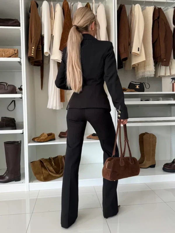 Joy - Traje